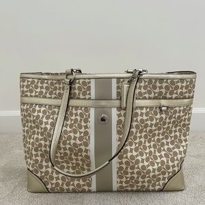 Coach signature tote